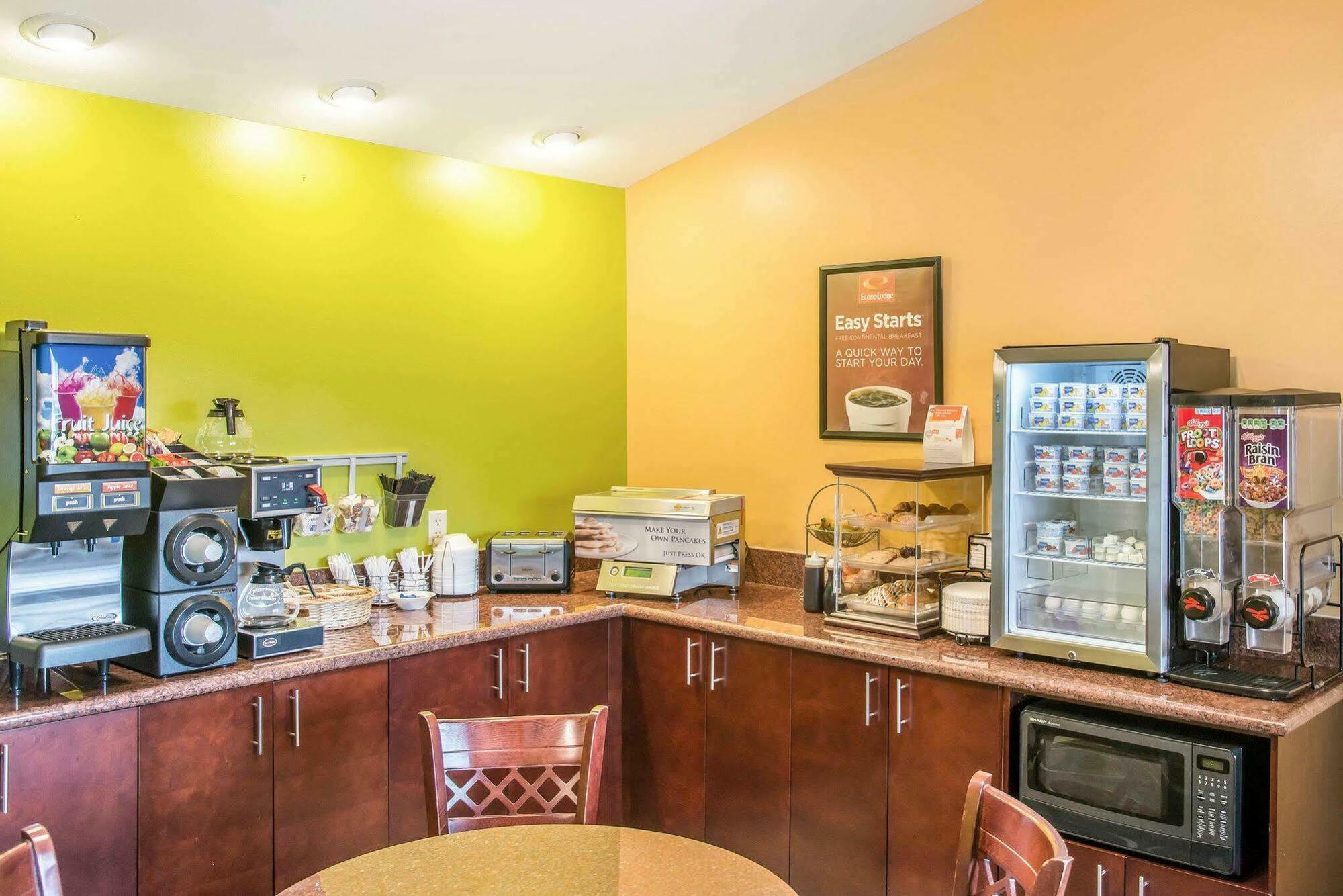 Hotel Econo &